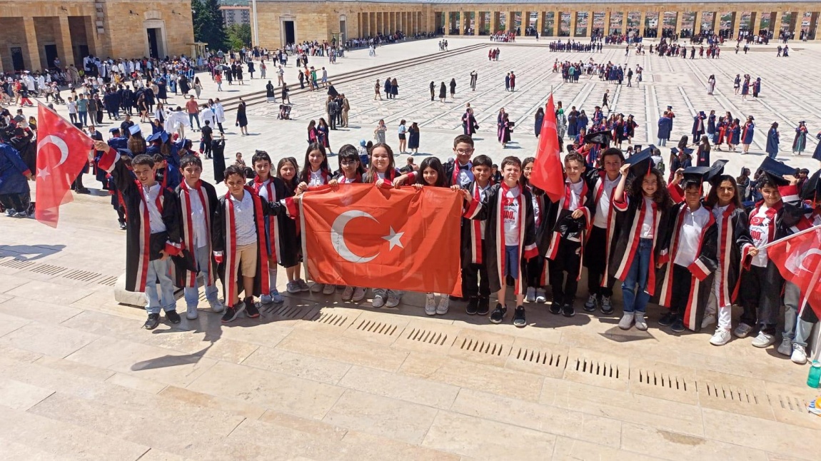 4-C Sınıfı  Anıtkabir'de... Mezun oluyoruz...